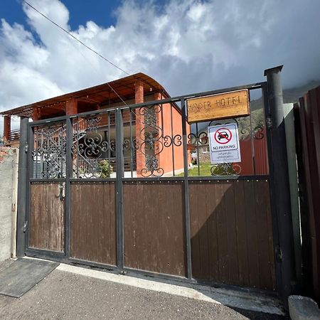 Wander Kazbegi Hotel Zewnętrze zdjęcie