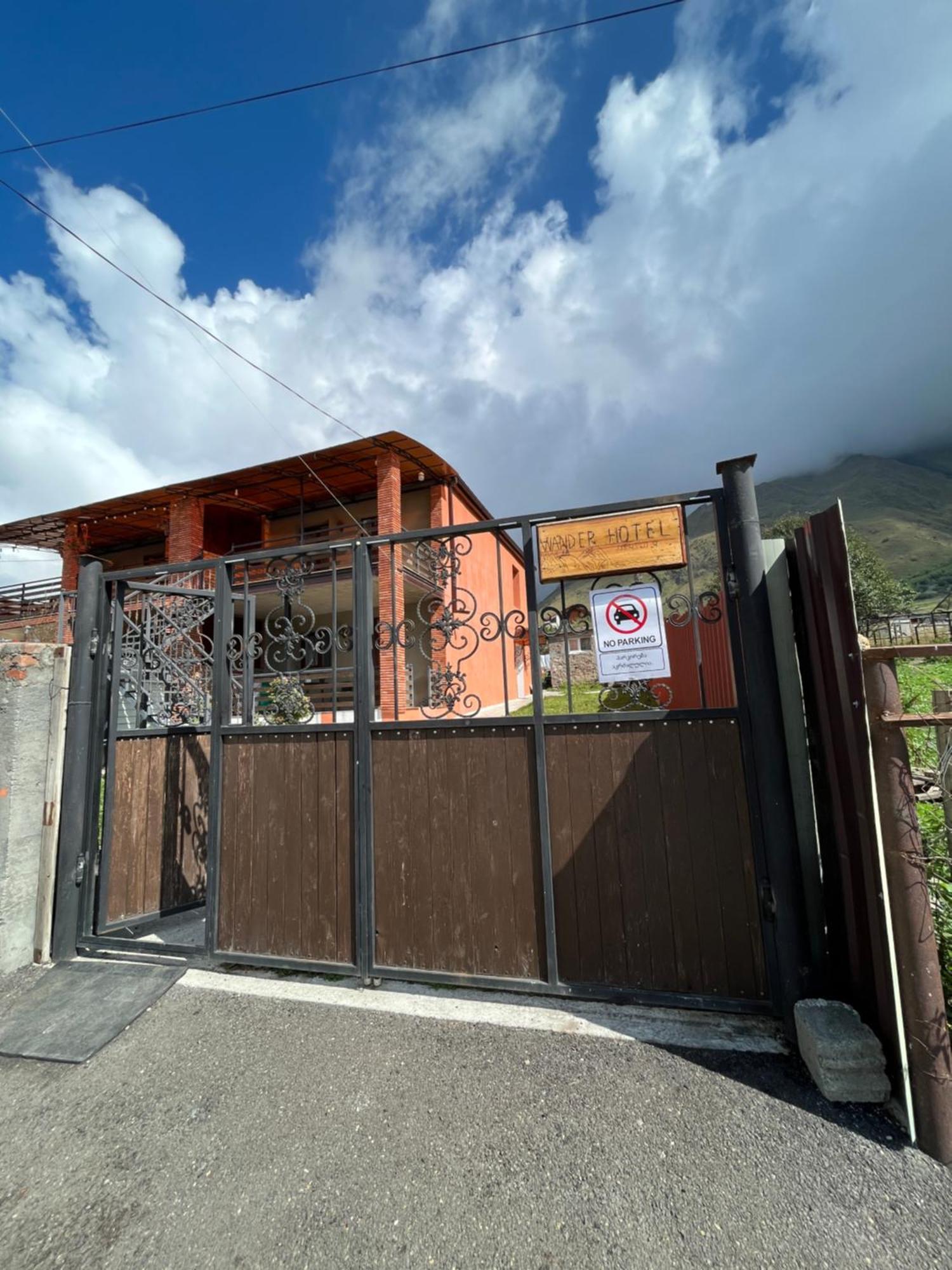 Wander Kazbegi Hotel Zewnętrze zdjęcie