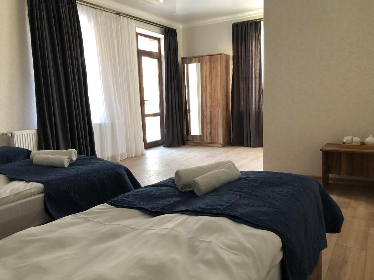 Wander Kazbegi Hotel Zewnętrze zdjęcie